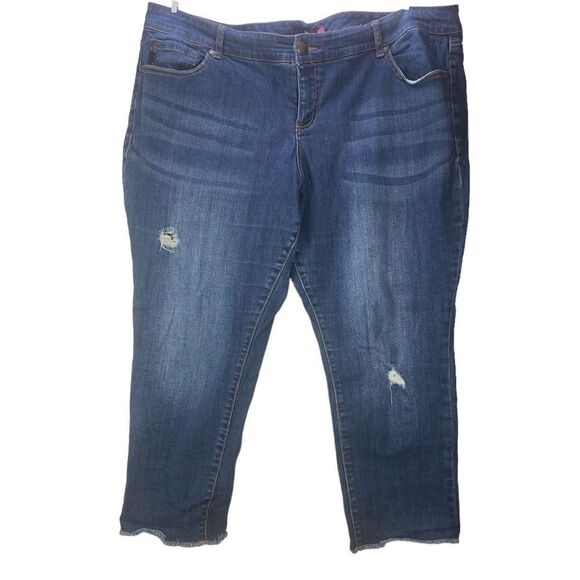 Torrid Wm’s Sz 22 Medium Wash High Rise Distressed Raw Hem Denim Jeans - Picture 1 of 4